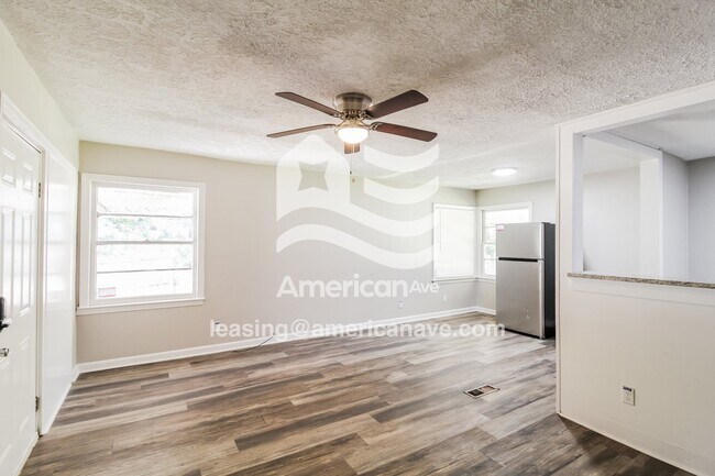 Photo - 4231 Searcy St