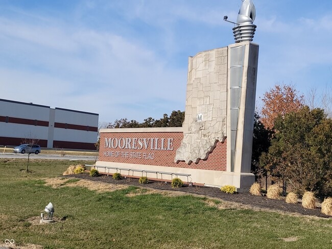 146 E Center Dr