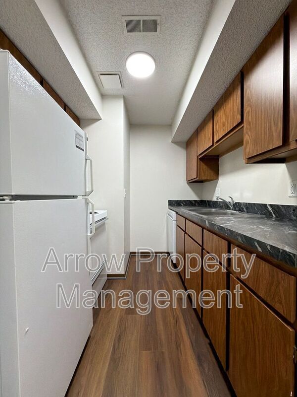 Building Photo - 1411 D St