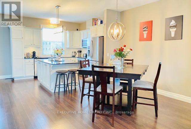 Photo - 1850 Beaverbrook Ave