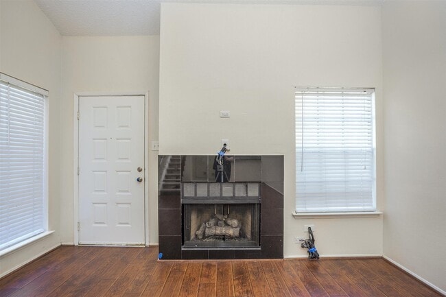 Photo - 2611 Grants Lake Blvd
