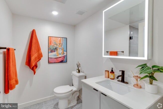 Photo - 2009 N Howard St