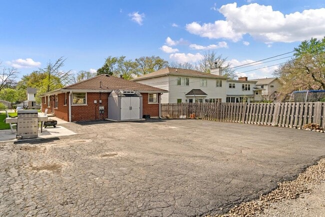 4923 Prospect Ave