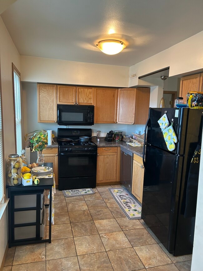 Kitchen - 3708 E Somers Ave Unit 3708 A