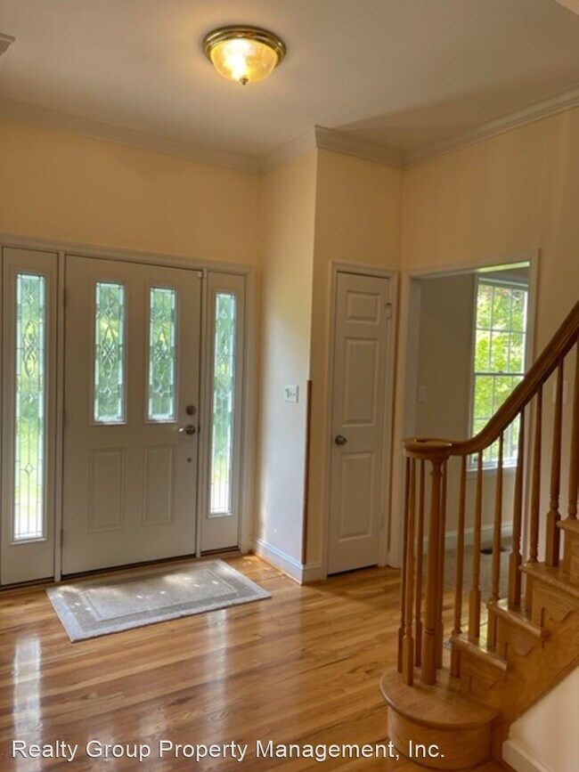 Photo - 5 br, 3 bath House - 25217 Woodfield Schoo...