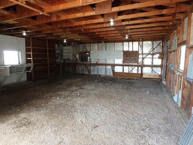 Photo - 115 Burton Ln