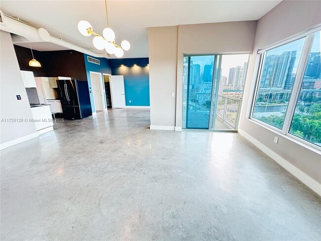 Photo - 10 SW South River Dr Unit 1211