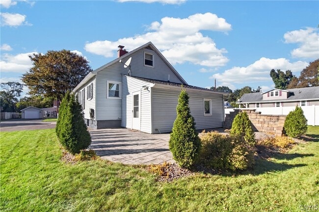 526 Utica Rd