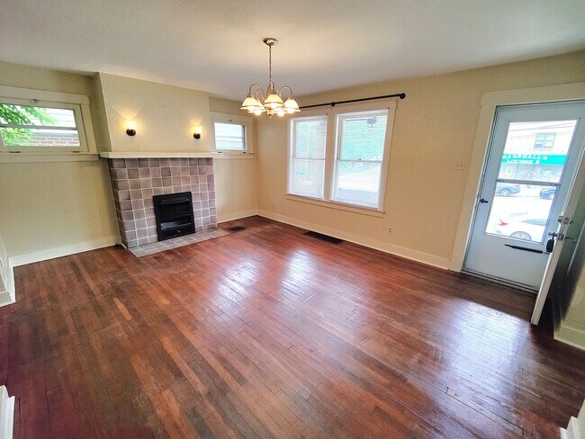 Photo - *Spacious & Updated 3BD/1BA Single-Family Home Available in Brookline*