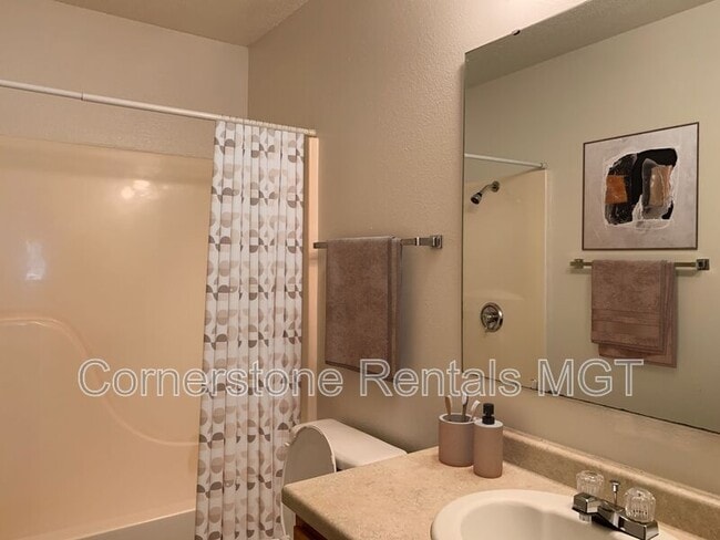 Photo - 1515 14th Ave E
