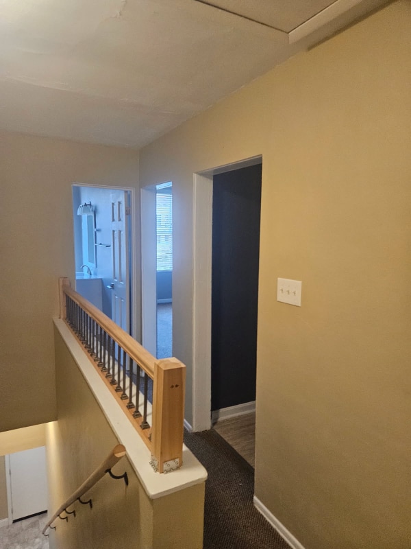 Photo - 325 W Main St