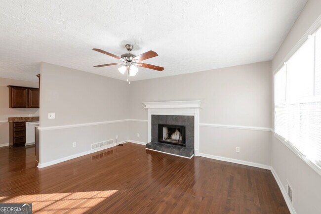 Photo - 30 Vickie Dr