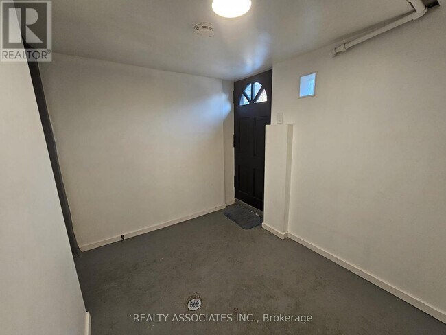 Photo - 72 Auburn Ave