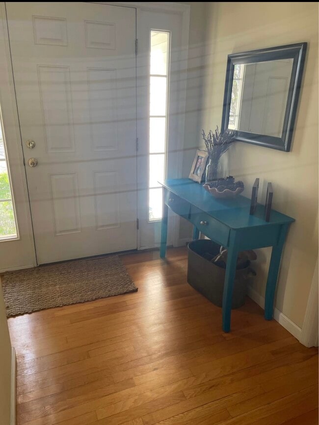 Photo - 423 New York St