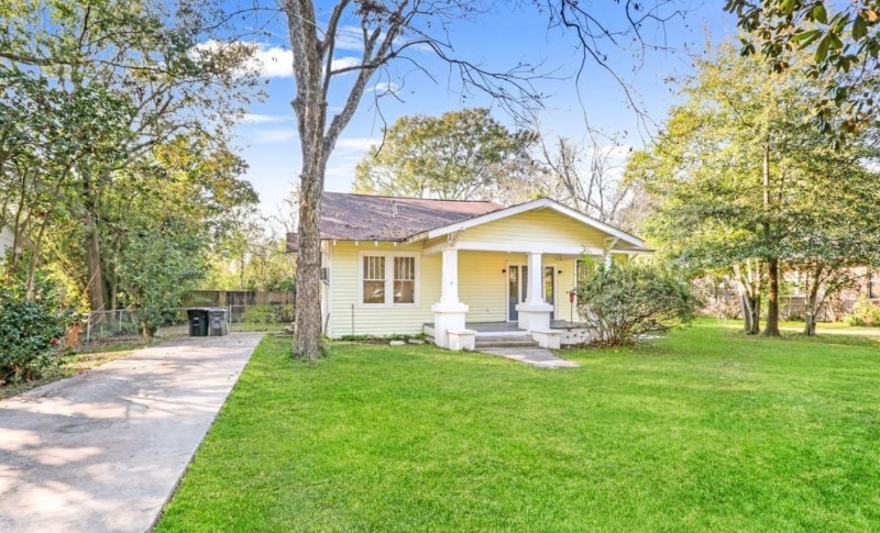 Photo - 352 East Dr