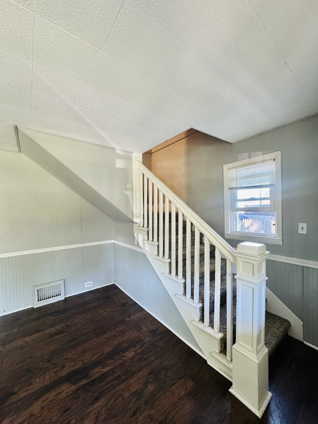 Photo - 3-Bedroom Rental Home Just Steps from Downtown! $1650/Month