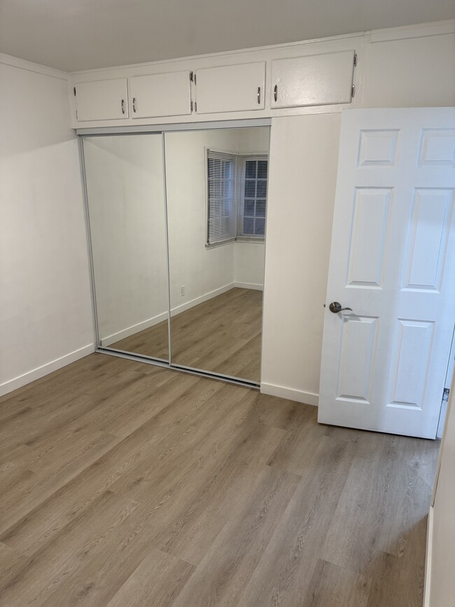 10934 Charnock Rd Unidad Charnock