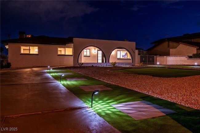 Photo - 3485 Shamrock Ave