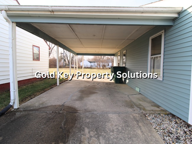 Photo - MUNCIE 2 BR 1 BA House with Carport and Large Yard (NO SECTION 8)