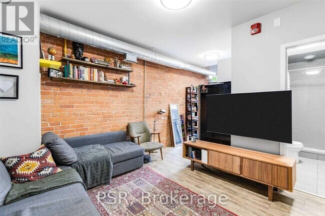 Photo - 2870 Dundas St W Unit 309