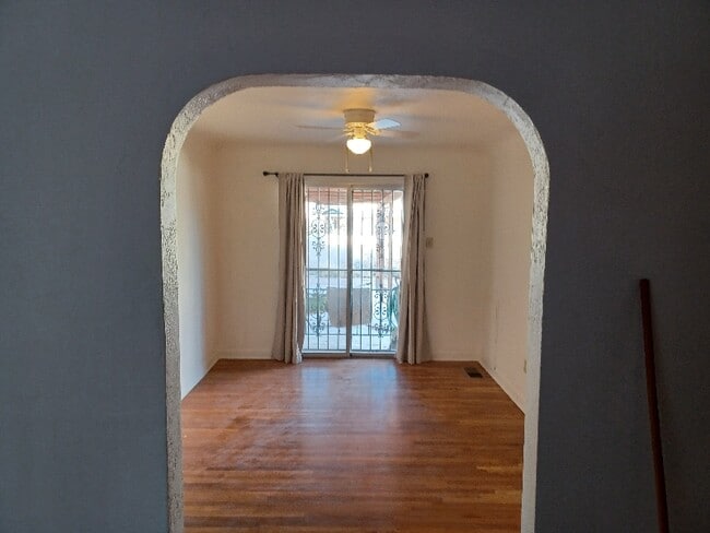 Photo - 3009 Delano Pl NE