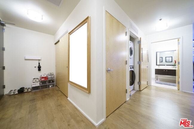 Photo - 1100 S Hope St Unidad 515