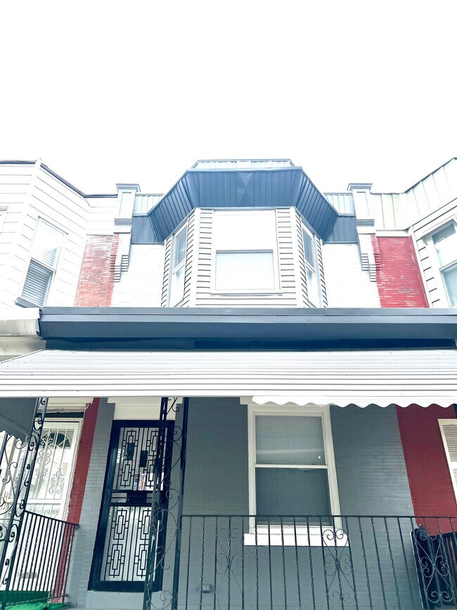 Photo - 155 N Robinson St