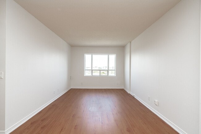 Photo - 333 Sidney Belsey Crescent Unit 1016