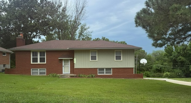 Building Photo - 5018 Rosehill Dr Rental