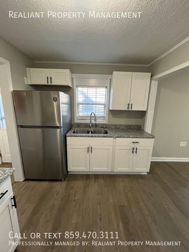 Photo - 400 Broadway-