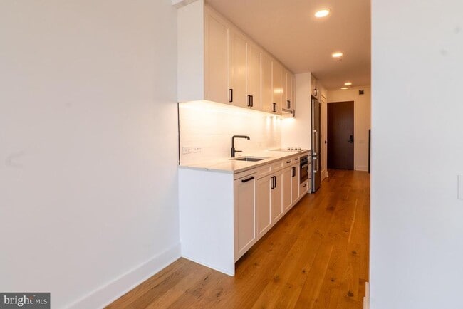 Photo - 1211 Van St SE Unit 1112