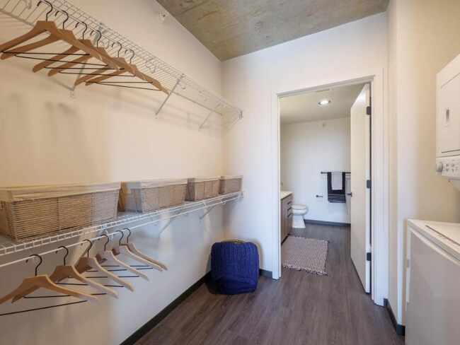 Photo - 160 N Ashland Ave