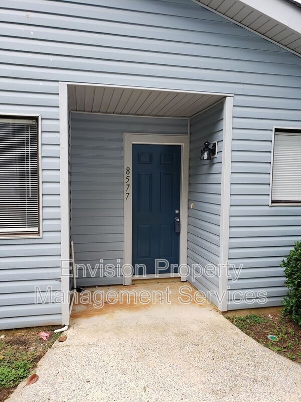 Photo - 8577 Pineview Ln