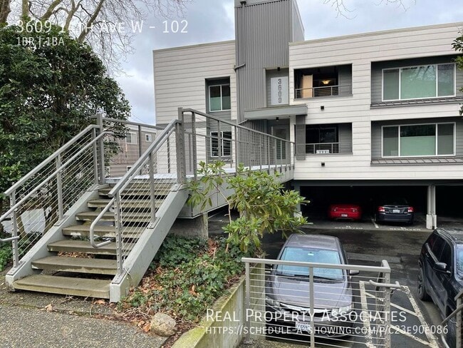 Building Photo - 3609 14th Ave W Unit 102