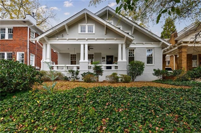 Photo - 654 Cresthill Ave NE