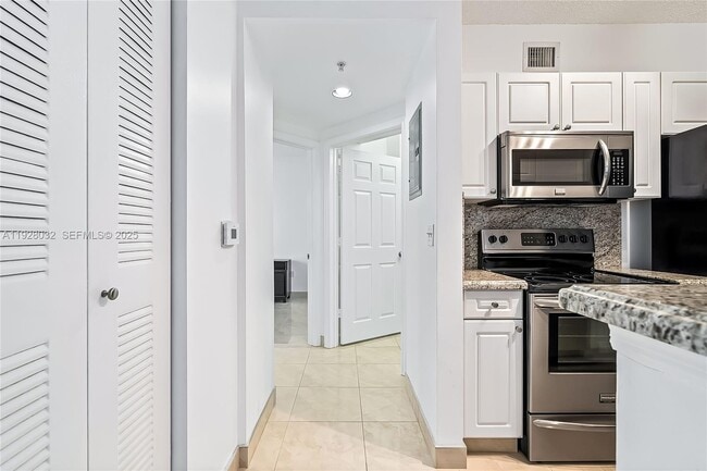 Photo - 17150 N Bay Rd Unit 2618