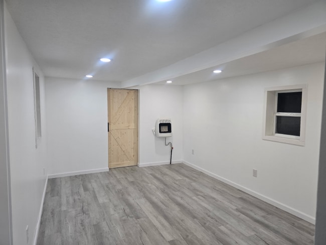 Photo - 304 Townsend Dr