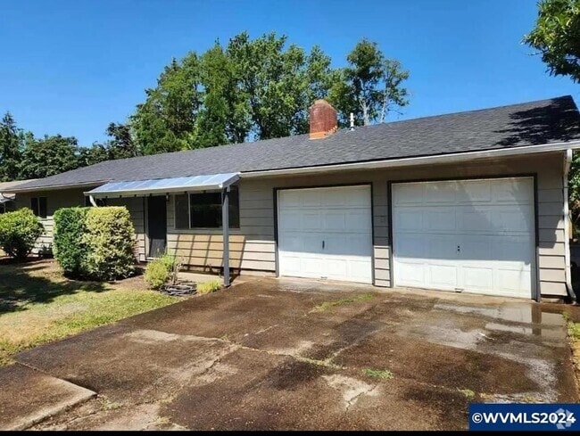 Building Photo - One level 3 bedroom and 1.5 bath House Loc...
