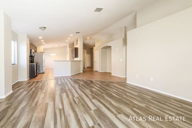 Photo - 662 S Painted River Way House