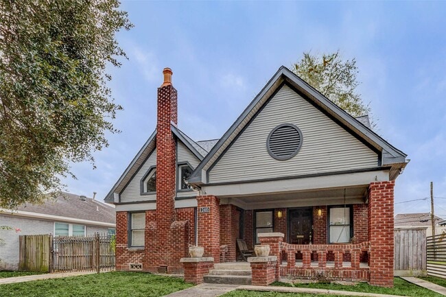 Photo - 2410 Cleburne St