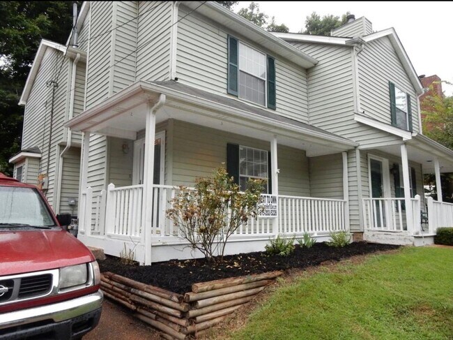 Photo - Nice and large 2 BR, 2.5 bath townhouse in Antioch, TN