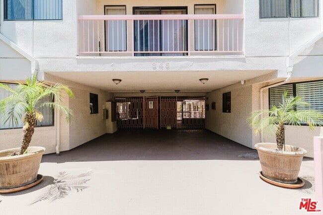 Photo - 345 N Jackson St Unit 309