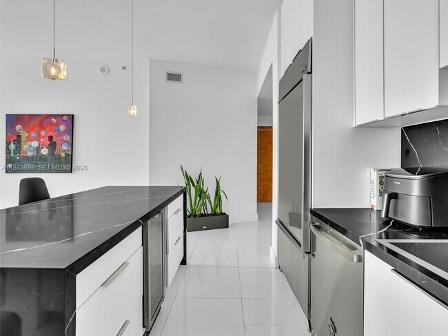 Photo - 2020 N Bayshore Dr Unit 3303