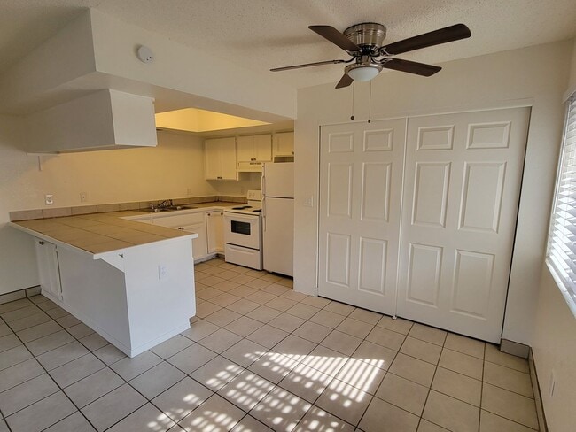 Photo - 323 E Purdue Ave Unit 04