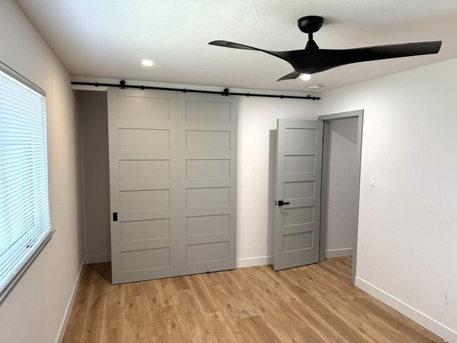 Photo - 218 Steven Cir
