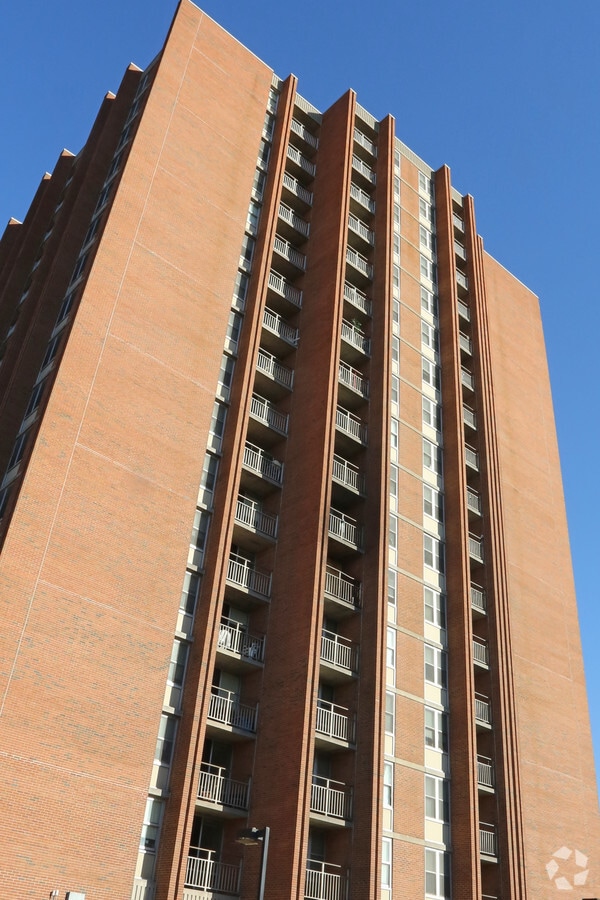 Photo - Dosker Manor