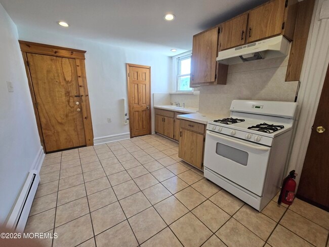 Photo - 162 Kearny Ave