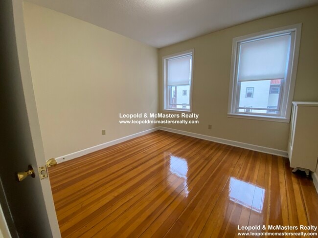 Building Photo - 1132 Commonwealth Ave