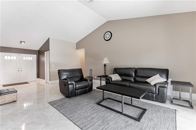 Photo - 7200 SW 20th St