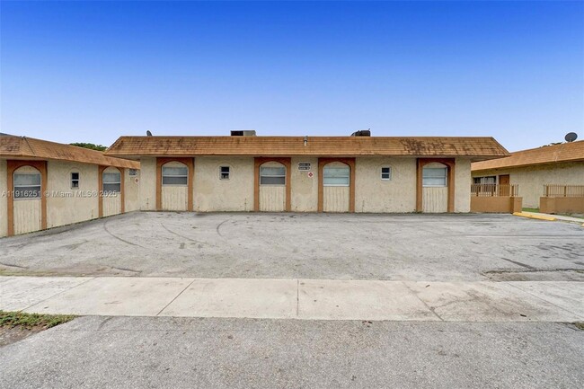 Photo - 5316 NW 24th Ct Unit 80